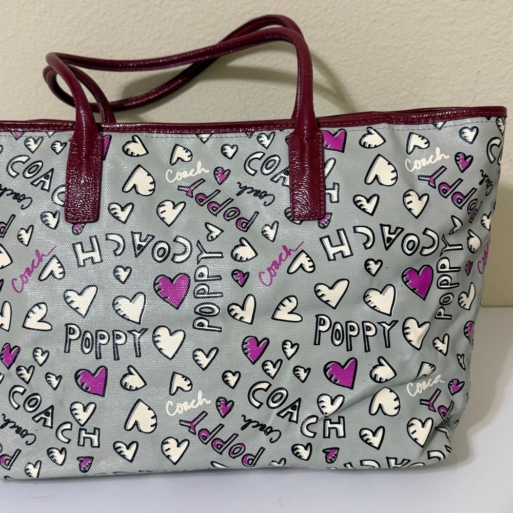Coach Poppy Hearts Graffiti Tote With Bag Charms Coated Canvas Gray Pink Y2K - Picture 4 of 16